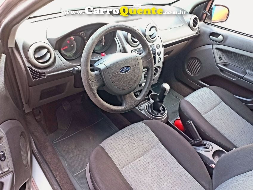 Ford FIESTA 1.6 ROCAM SEDAN 8V FLEX 4P MANUAL - Loja