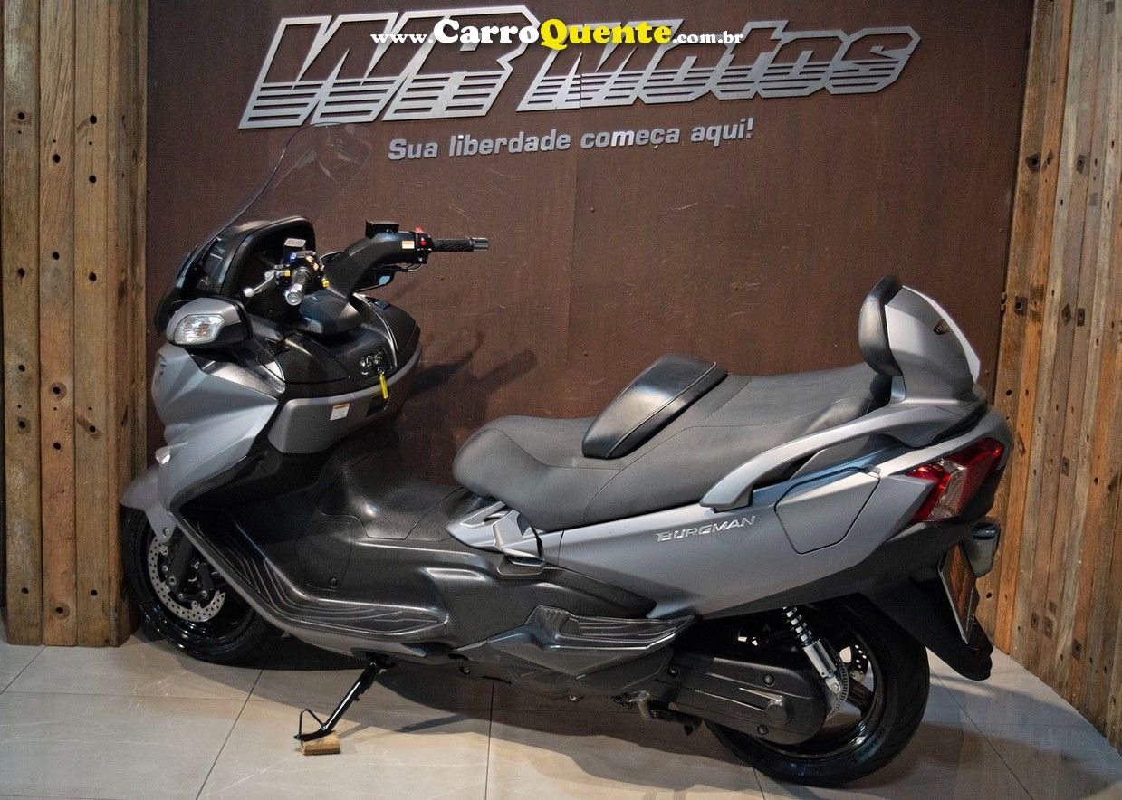 SUZUKI BURGMAN 650 EXECUTIVE - Loja