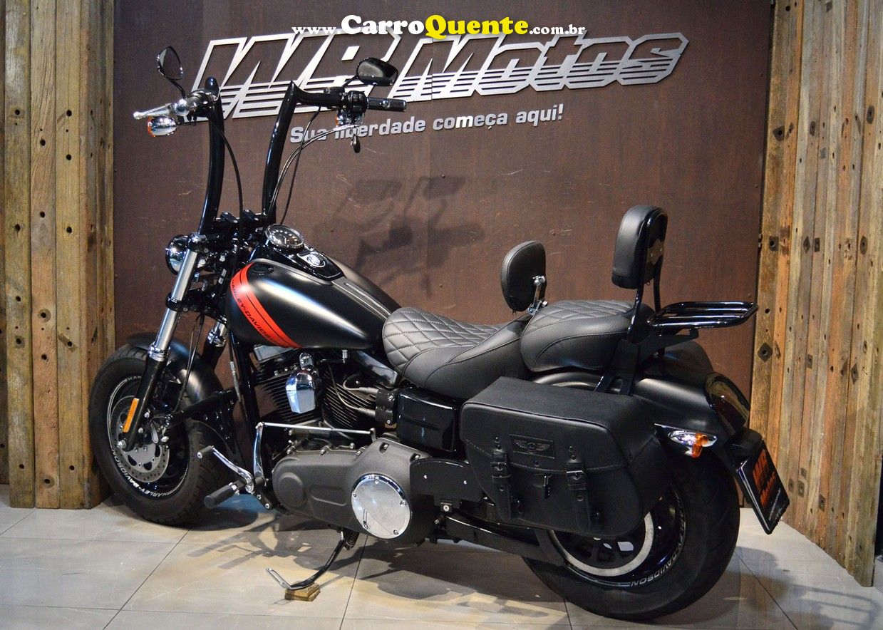 HARLEY-DAVIDSON DYNA FAT BOB - Loja