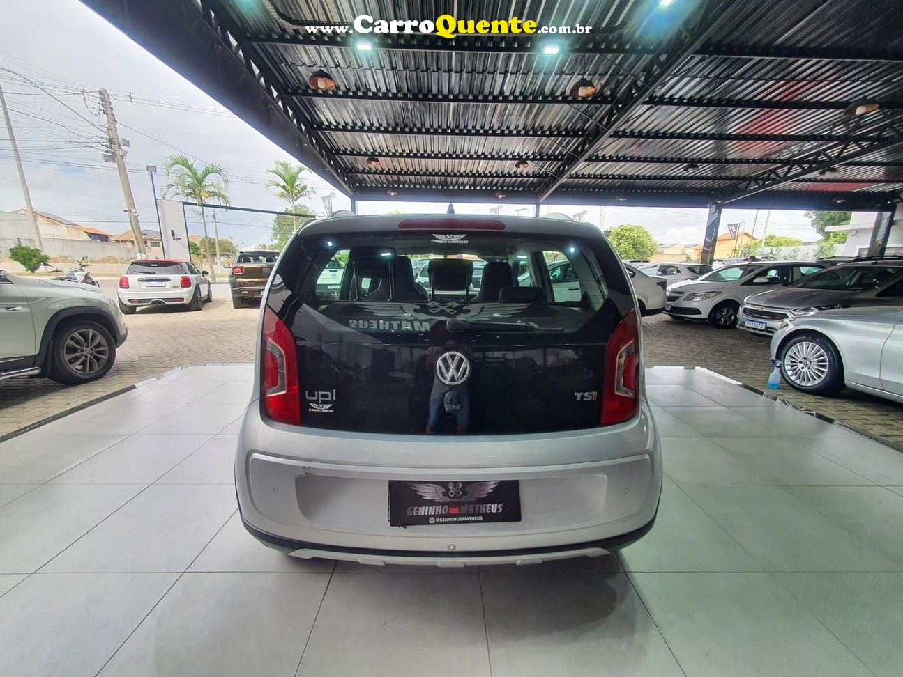 VOLKSWAGEN CROSS UP 1.0 TSI 12V - Loja