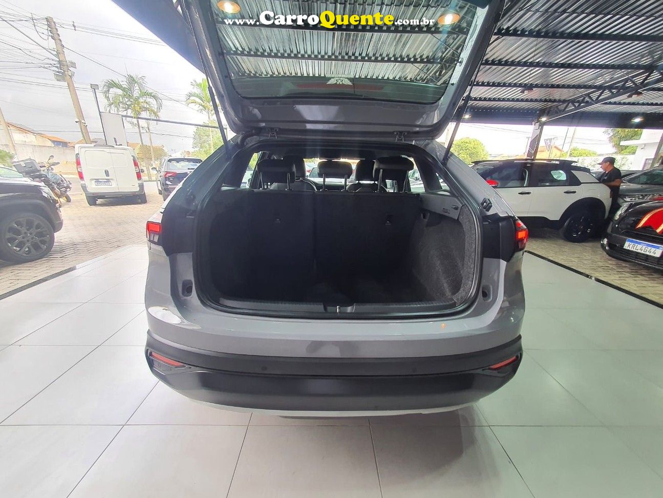 VOLKSWAGEN NIVUS 1.0 200 TSI HIGHLINE - Loja