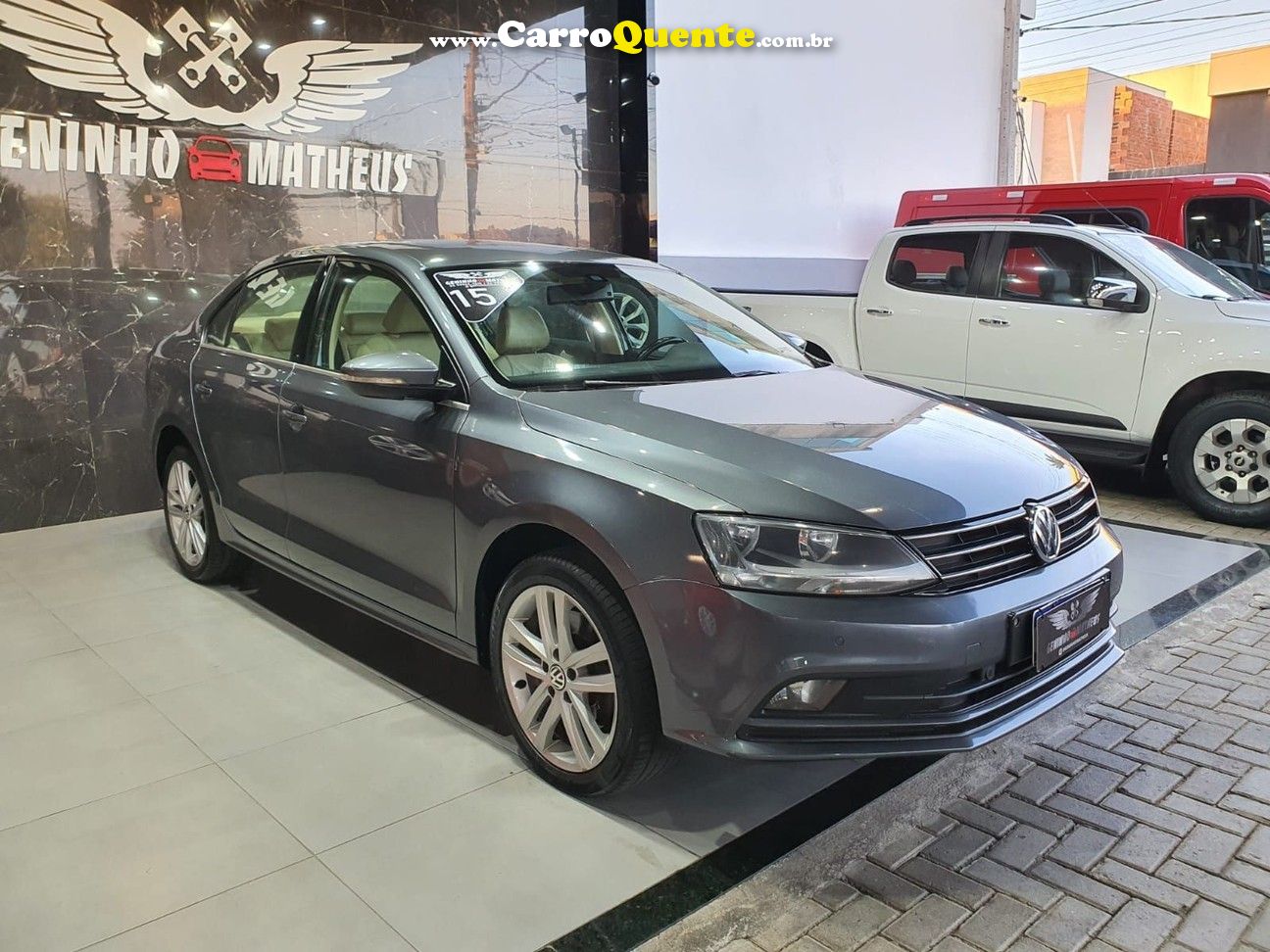 VOLKSWAGEN JETTA 2.0 TSI HIGHLINE 211CV - Loja