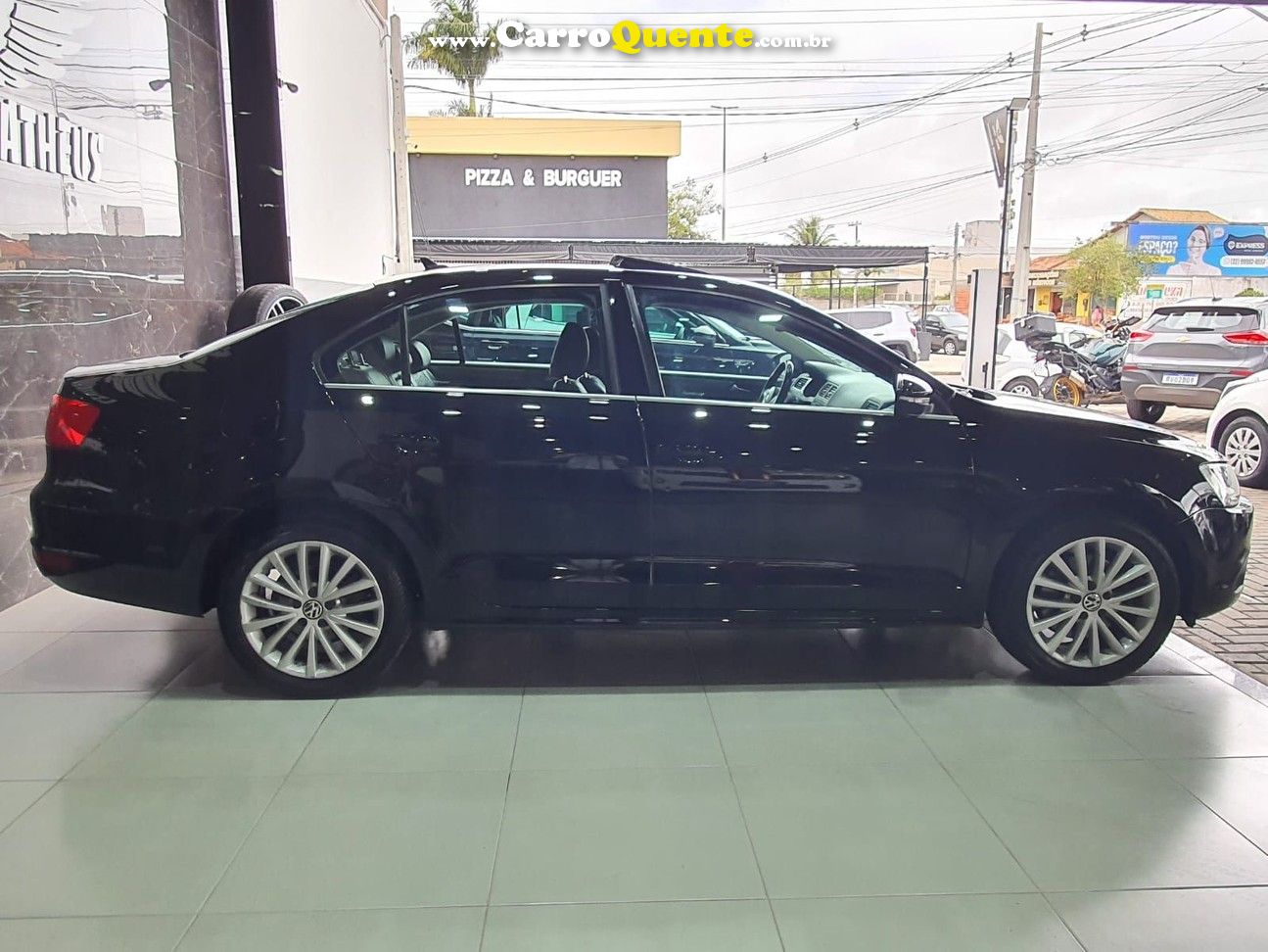 VOLKSWAGEN JETTA 2.0 TSI HIGHLINE 200CV - Loja