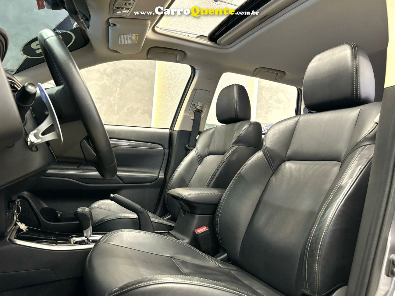 MITSUBISHI OUTLANDER 2.0 MIVEC HPE - Loja