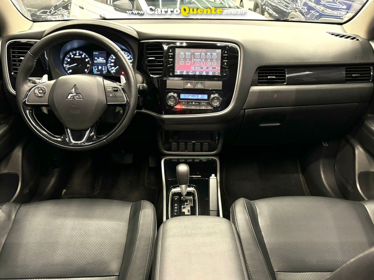 MITSUBISHI OUTLANDER 2.0 COMFORT 16V - Loja