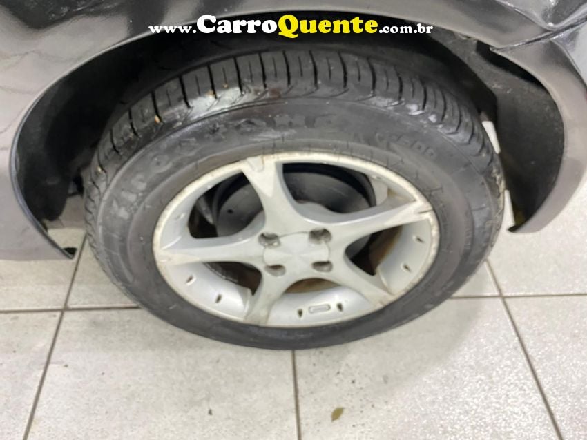 Fiat STILO 1.8 MPI 8V FLEX 4P MANUAL - Loja