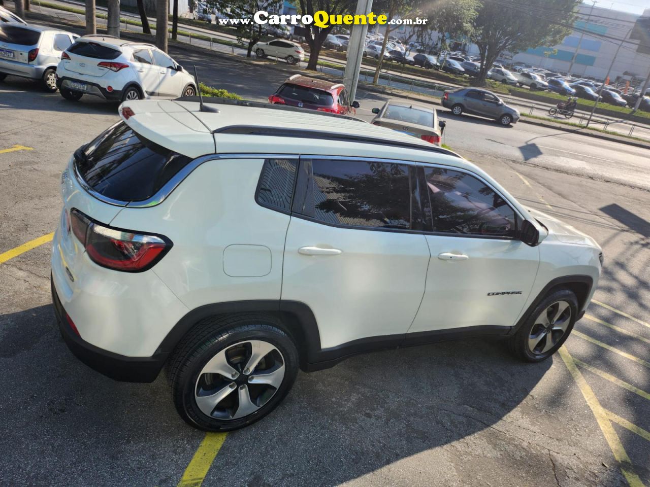 JEEP   COMPASS LONGITUDE 2.0 4X4 DIES. 16V AUT.   BRANCO 2017 2.0 DIESEL - Loja