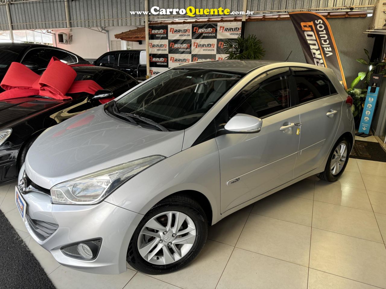 HYUNDAI   HB20 PREMIUM 1.6 FLEX 16V AUT.   PRATA 2013 1.6 FLEX - Loja