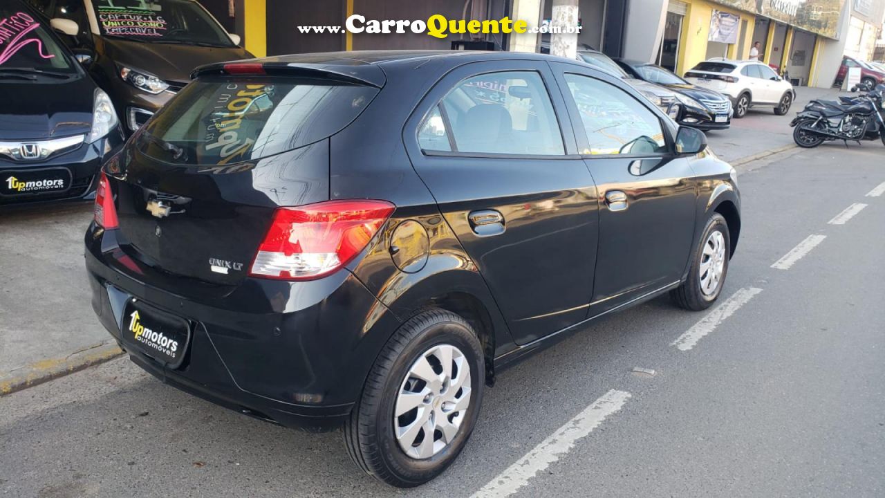 CHEVROLET   ONIX HATCH LT 1.0 8V FLEXPOWER 5P MEC.   PRETO 2015 1.0 FLEX - Loja