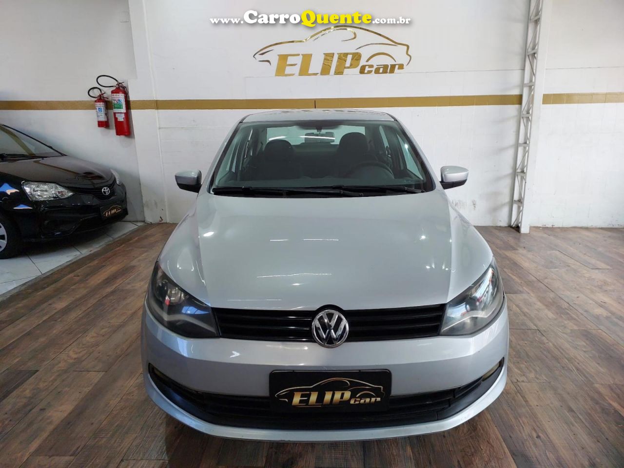 VOLKSWAGEN   VOYAGE TREND 1.6 MI TOTAL FLEX 8V 4P   PRATA 2013 1.6 FLEX - Loja