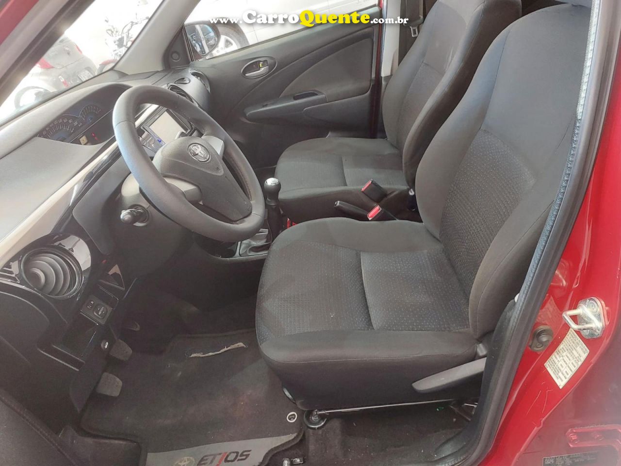 TOYOTA   ETIOS X 1.3 FLEX 16V 5P MEC.   VERMELHO 2014 1.3 FLEX - Loja