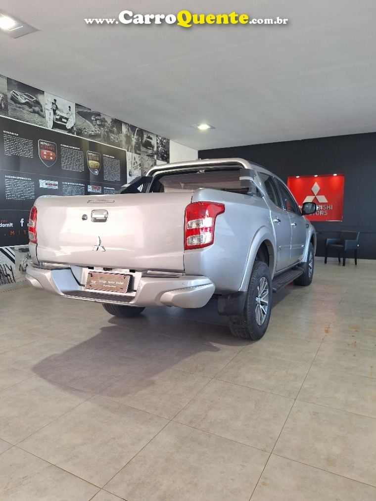 Mitsubishi L200 TRITON 2.4 16V TURBO DIESEL SPORT HPE-S CD 4P 4X4 AUTOMÁTICO - Loja