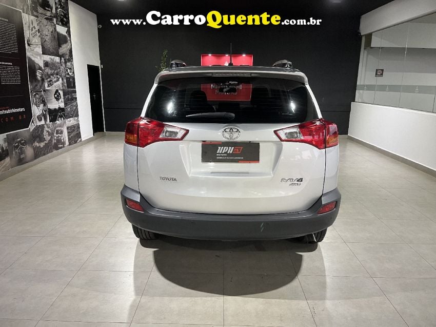 Toyota RAV4 2.0 4X4 16V GASOLINA 4P AUTOMÁTICO - Loja