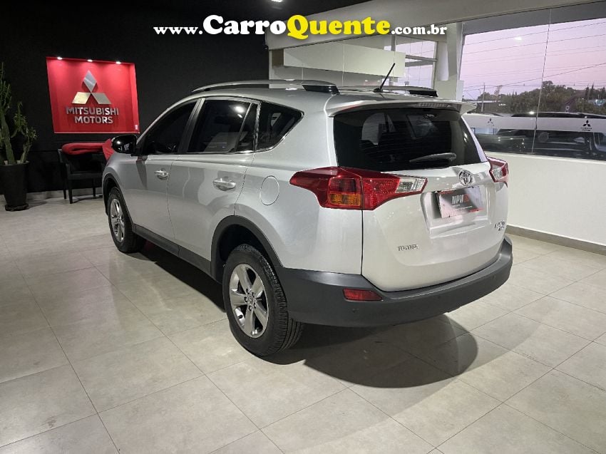 Toyota RAV4 2.0 4X4 16V GASOLINA 4P AUTOMÁTICO - Loja