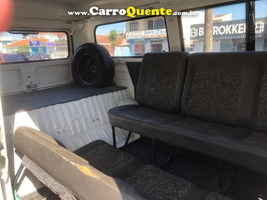 Volkswagen KOMBI 1.4 MI STD ESCOLAR 8V FLEX 3P MANUAL - Loja