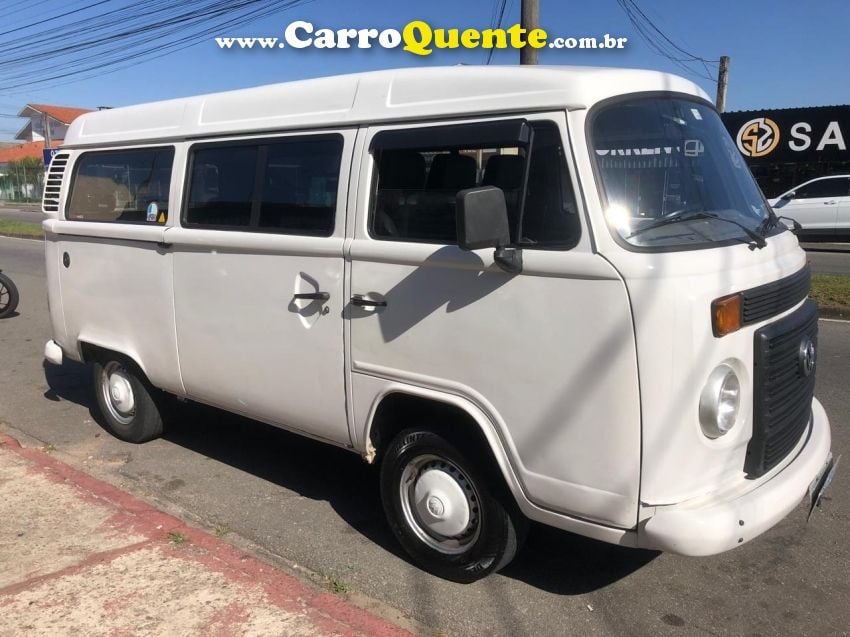 Volkswagen KOMBI 1.4 MI STD ESCOLAR 8V FLEX 3P MANUAL - Loja