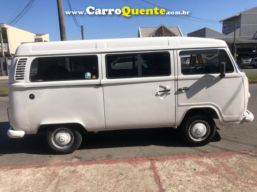 Volkswagen KOMBI 1.4 MI STD ESCOLAR 8V FLEX 3P MANUAL - Loja