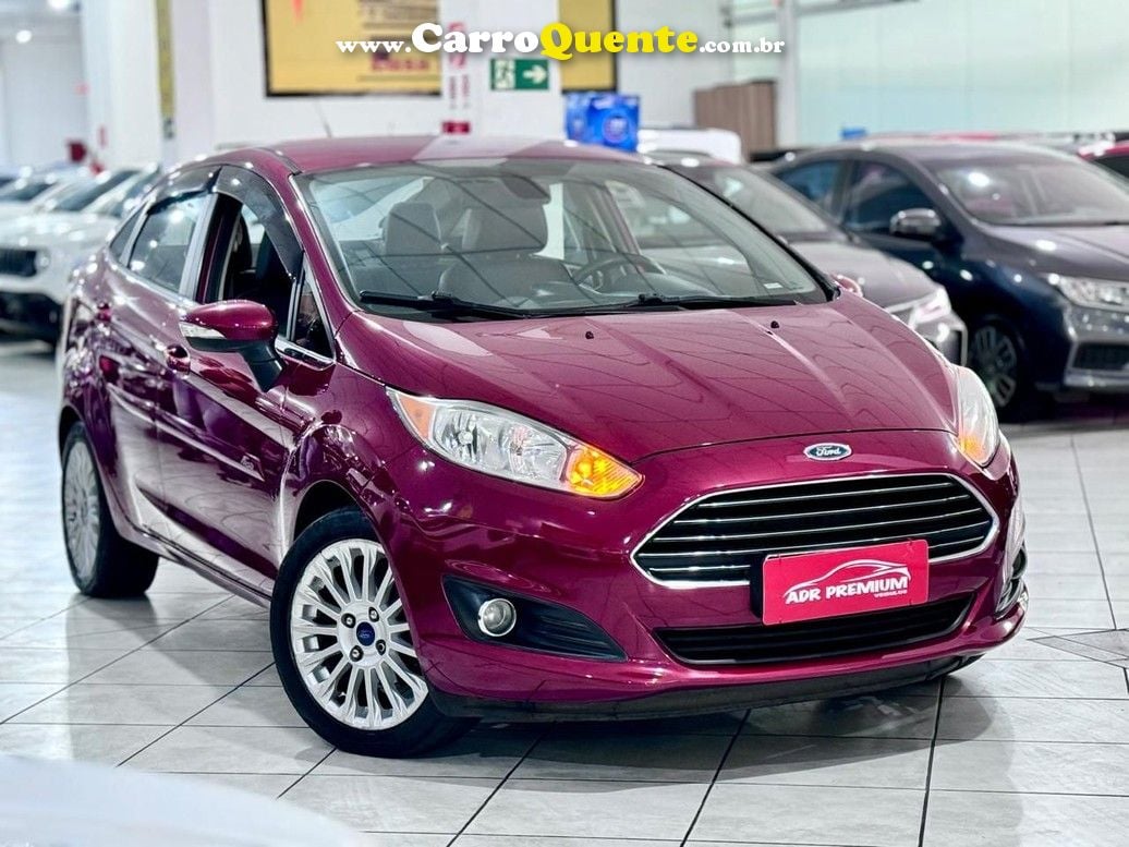 FORD FIESTA 1.6 TITANIUM SEDAN 16V - Loja