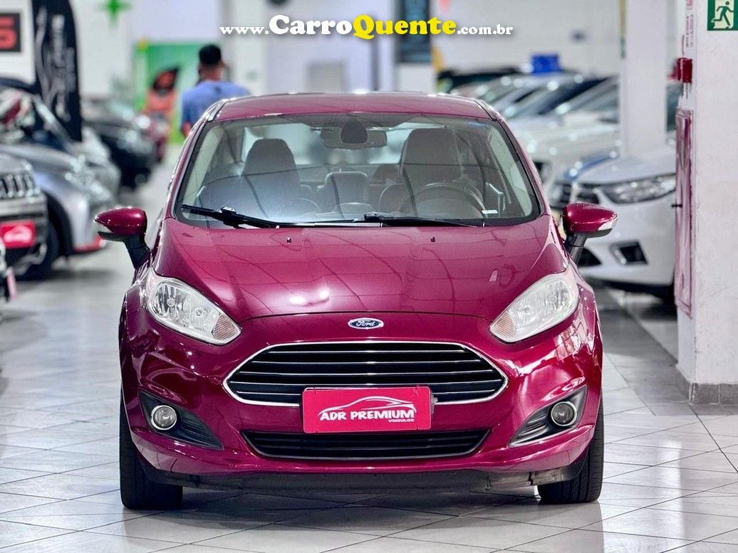 FORD FIESTA 1.6 TITANIUM SEDAN 16V - Loja