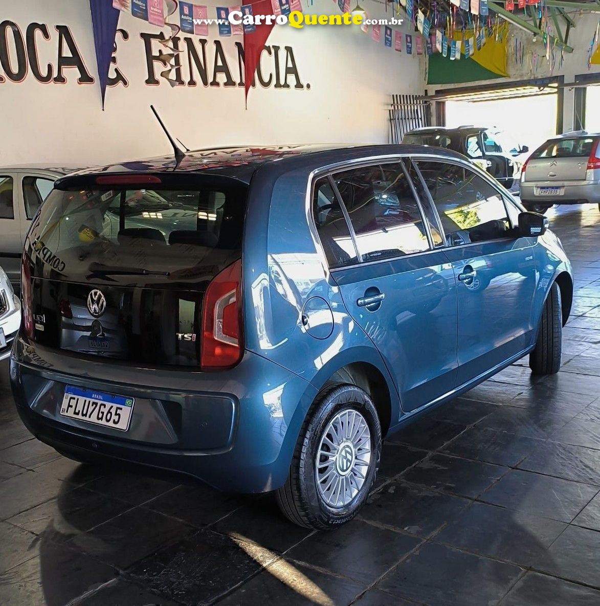 VOLKSWAGEN UP 1.0 TSI MOVE UP 12V 2017 - Loja