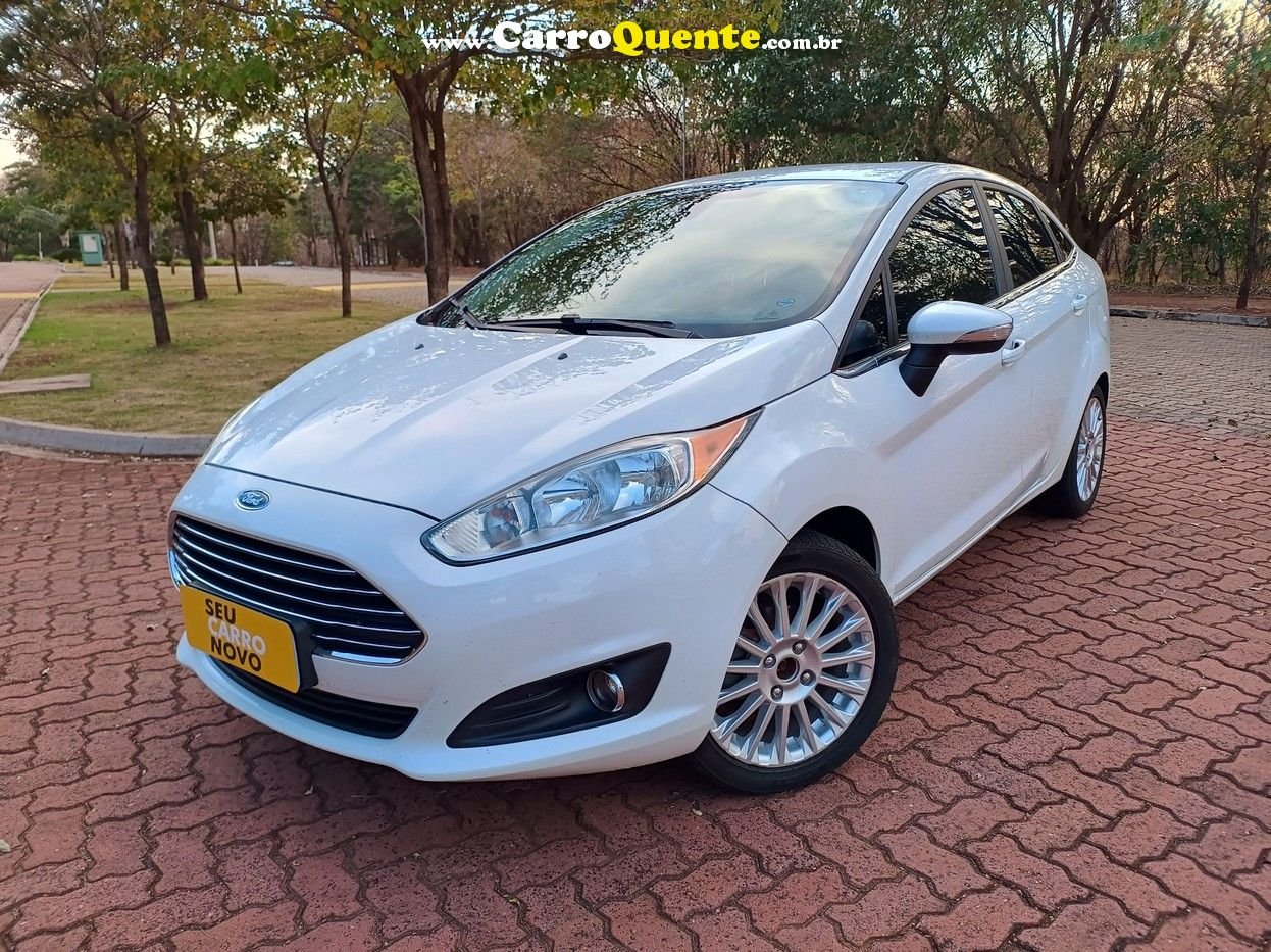 FORD FIESTA 1.6 TITANIUM PLUS SEDAN 16V - Loja