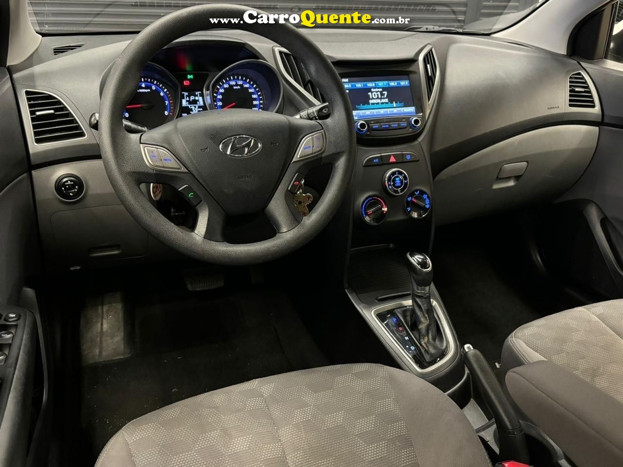 HYUNDAI HB20S 1.6 COMFORT PLUS 16V - Loja