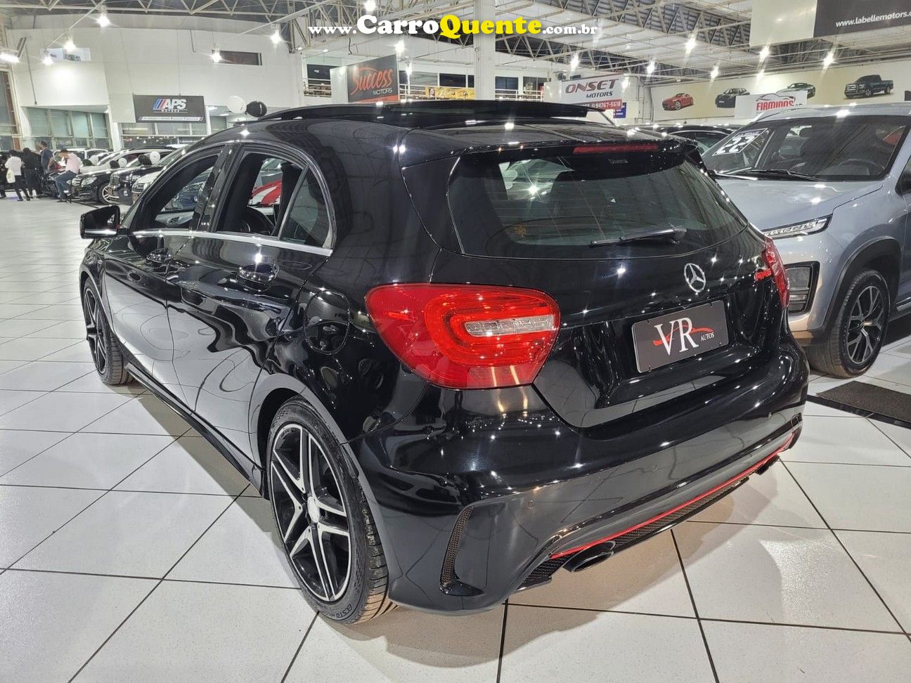 MERCEDES-BENZ A 250 2.0 SPORT TURBO KM 80.000 NOVO - Loja