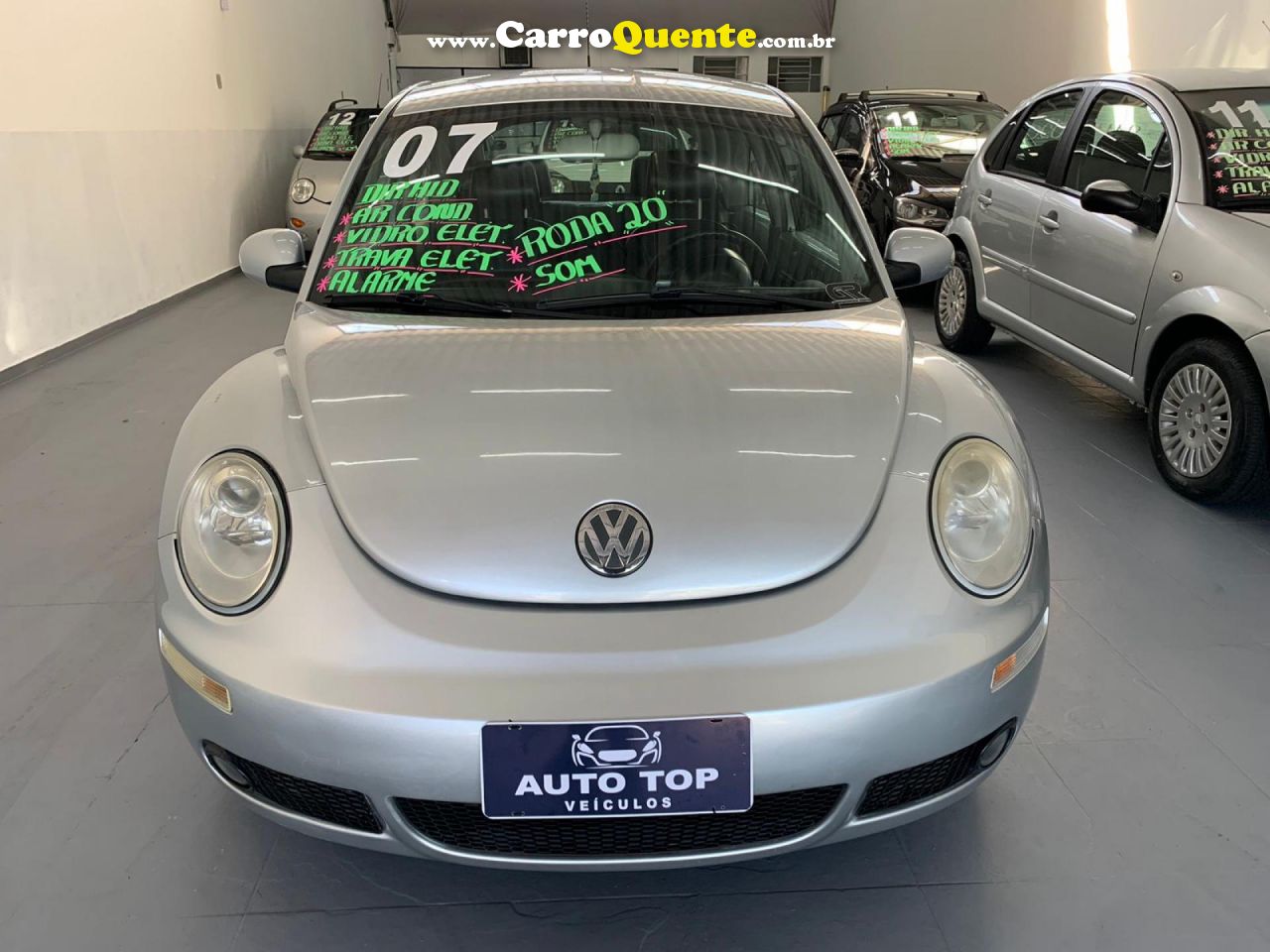 VOLKSWAGEN   NEW BEETLE 2.0 MI MEC.AUT.   PRATA 2007 2.0 GASOLINA - Loja