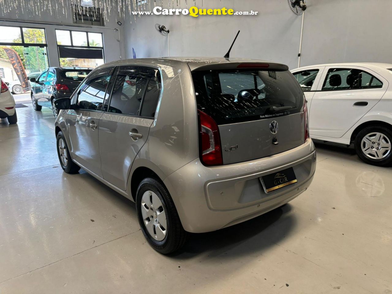 VOLKSWAGEN   UP! MOVE 1.0 TOTAL FLEX 12V 5P   PRATA 2016 1.0 FLEX - Loja