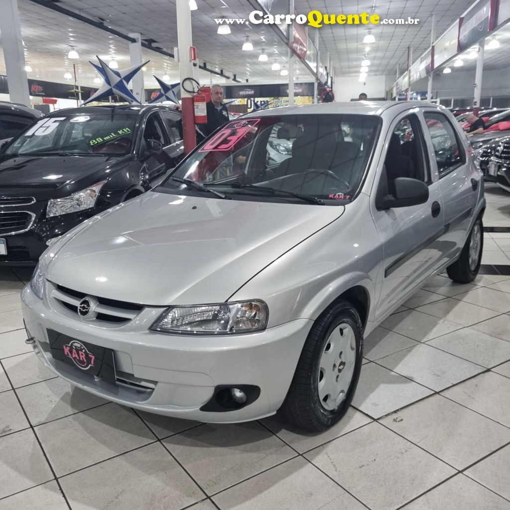 CHEVROLET   CELTA 1.0 SUPER 1.0 MPFI VHC 8V 5P   PRATA 2003 1.0 GASOLINA - Loja