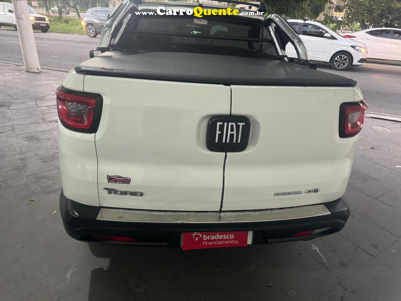 FIAT   TORO FREEDOM 1.8 16V FLEX AUT.   BRANCO 2017 1.8 FLEX - Loja