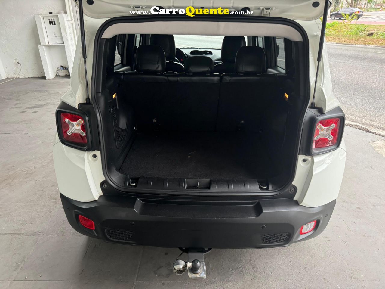 JEEP   RENEGADE1.8 4X2 FLEX 16V AUT.   BRANCO 2018 1.8 FLEX - Loja