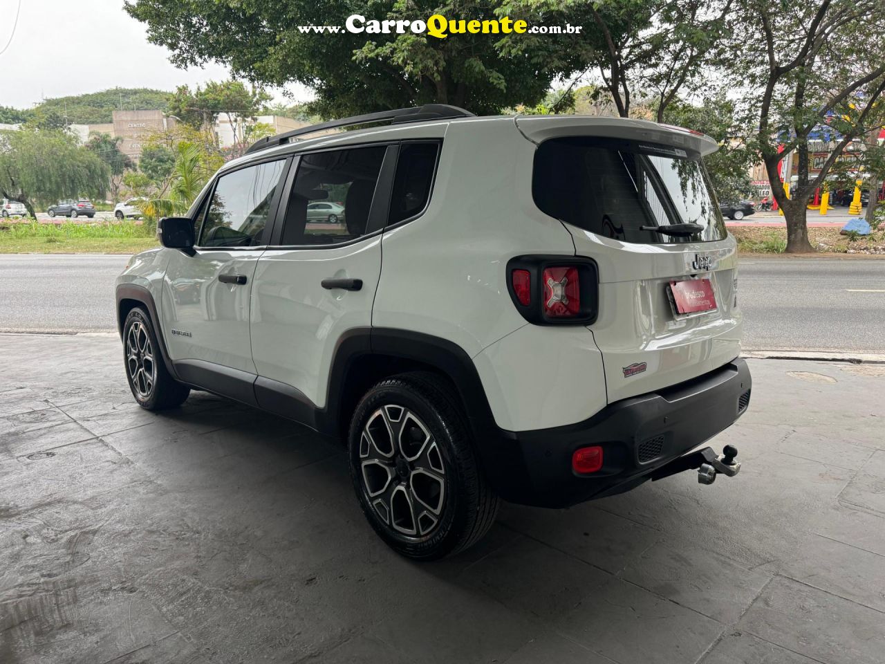 JEEP   RENEGADE1.8 4X2 FLEX 16V AUT.   BRANCO 2018 1.8 FLEX - Loja