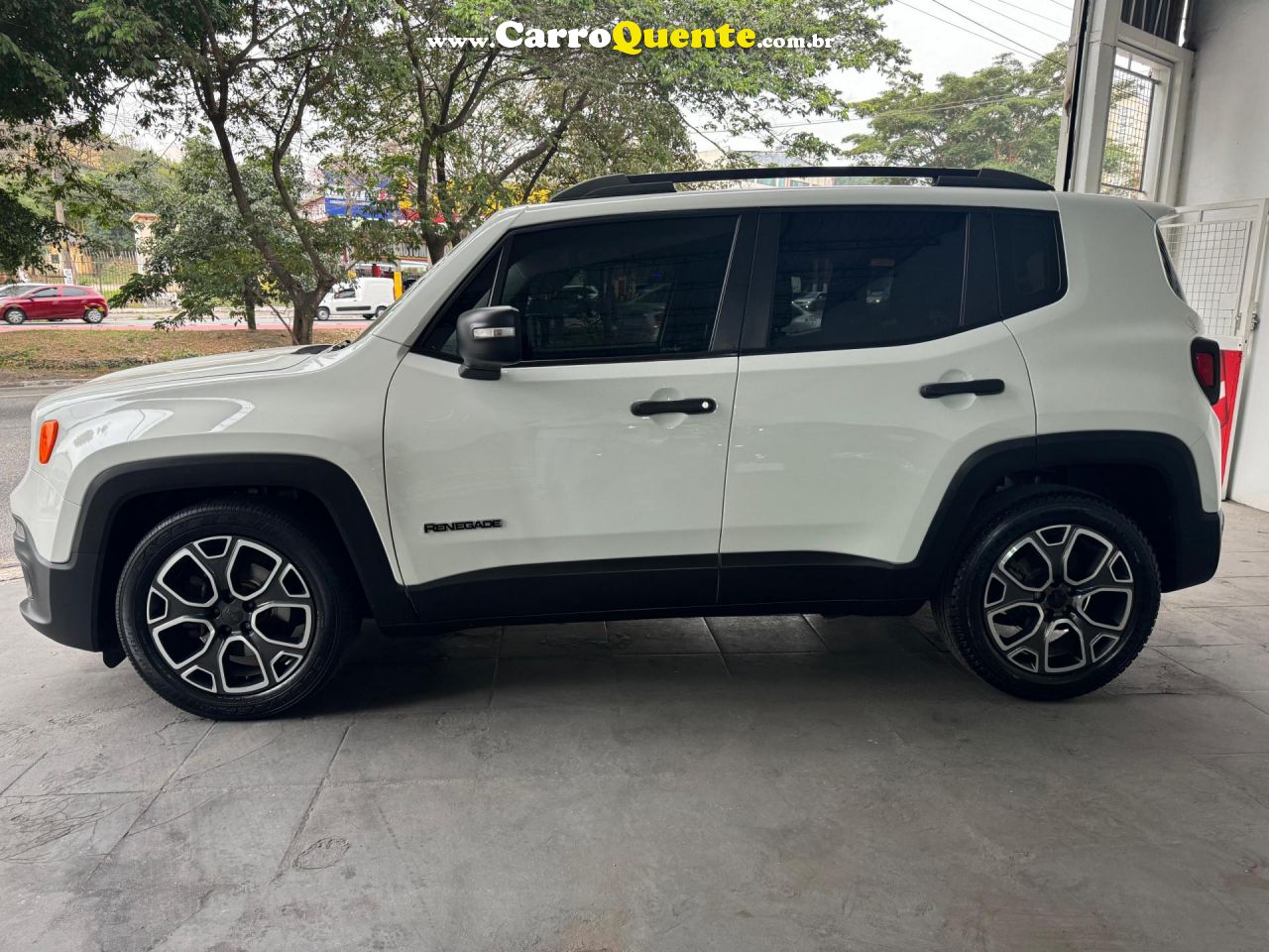 JEEP   RENEGADE1.8 4X2 FLEX 16V AUT.   BRANCO 2018 1.8 FLEX - Loja