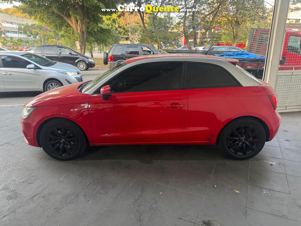 AUDI   A1 1.4 TFSI 122CV S-TRONIC 3P   VERMELHO 2012 1.4 GASOLINA - Loja