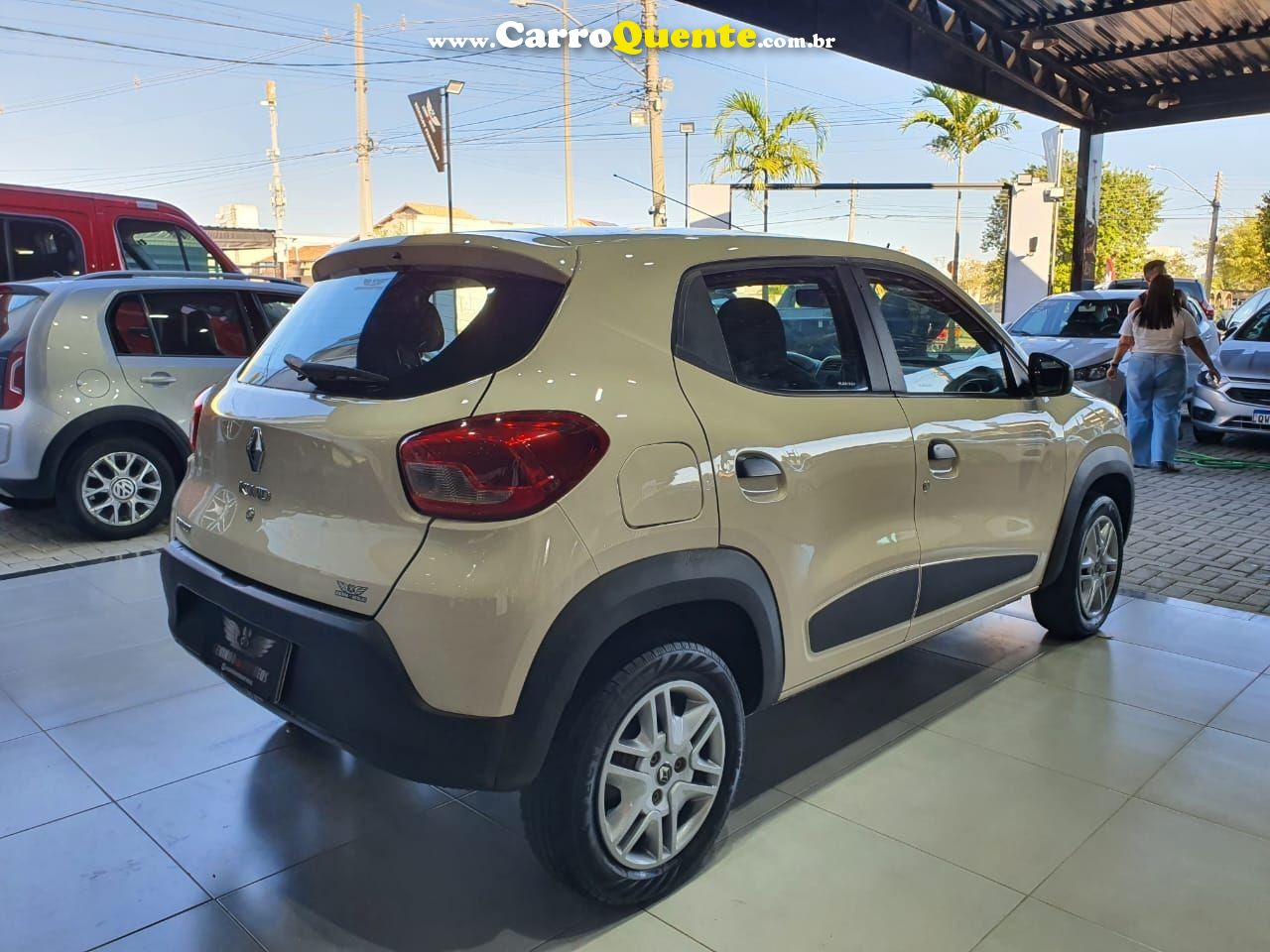 RENAULT KWID 1.0 12V SCE ZEN - Loja