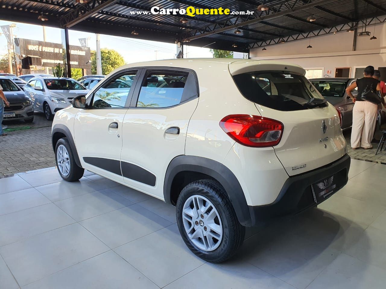 RENAULT KWID 1.0 12V SCE ZEN - Loja