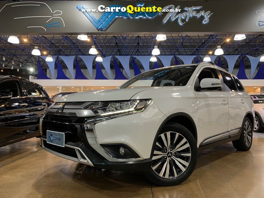 MITSUBISHI OUTLANDER - Loja