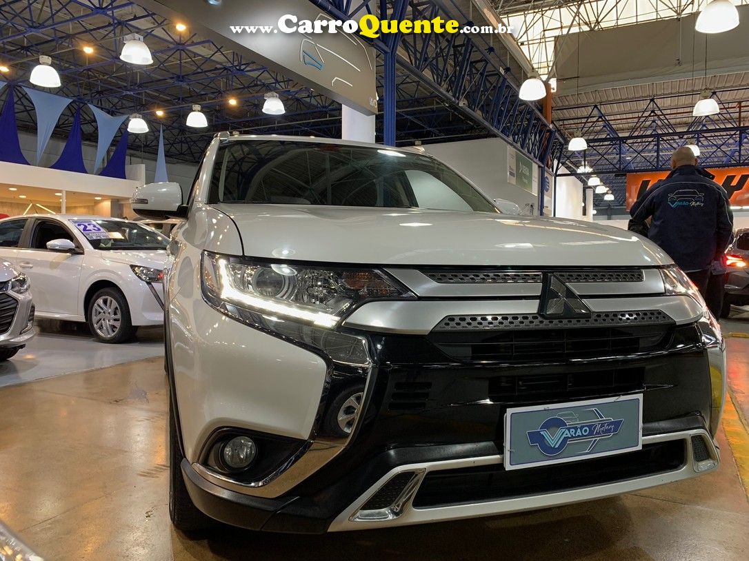 MITSUBISHI OUTLANDER - Loja