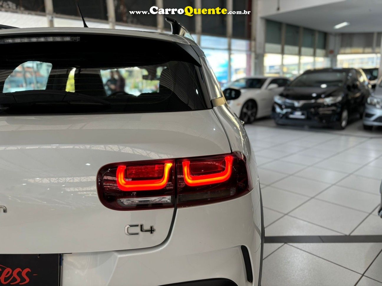 CITROEN C4 CACTUS 1.6 VTI 120 FEEL PACK EAT6 - Loja