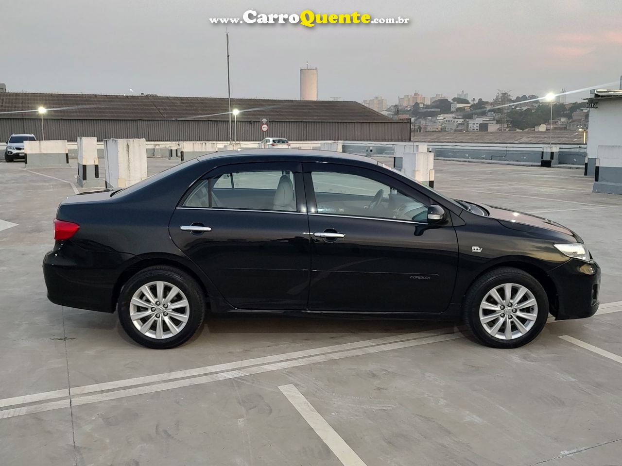 TOYOTA COROLLA 2.0 ALTIS 16V - Loja