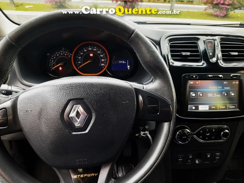 Renault SANDERO 1.6 STEPWAY 8V FLEX 4P MANUAL - Loja