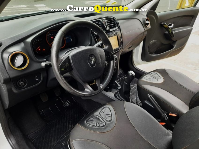 Renault SANDERO 1.6 STEPWAY 8V FLEX 4P MANUAL - Loja