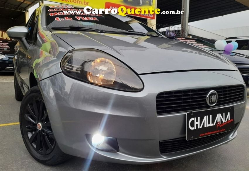 Fiat Punto ATTRACTIVE 1.4 FLEX COMPLETO,DH,AC,VTE,AL,RLL,MULTIMIDIA,ETC,IMPECAVEL - Loja