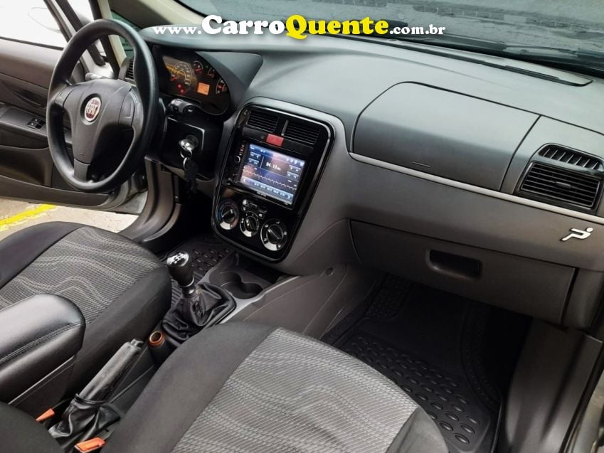 Fiat Punto ATTRACTIVE 1.4 FLEX COMPLETO,DH,AC,VTE,AL,RLL,MULTIMIDIA,ETC,IMPECAVEL - Loja