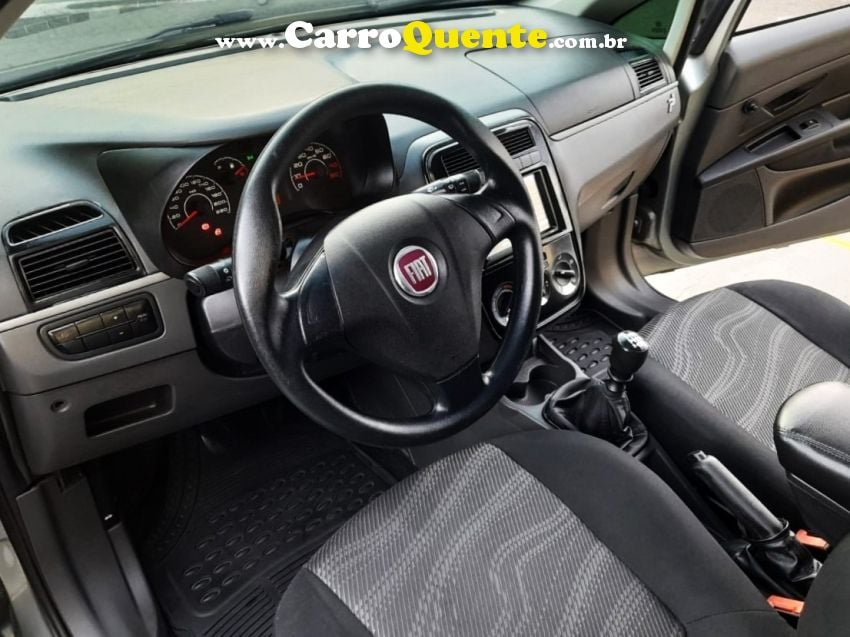 Fiat Punto ATTRACTIVE 1.4 FLEX COMPLETO,DH,AC,VTE,AL,RLL,MULTIMIDIA,ETC,IMPECAVEL - Loja