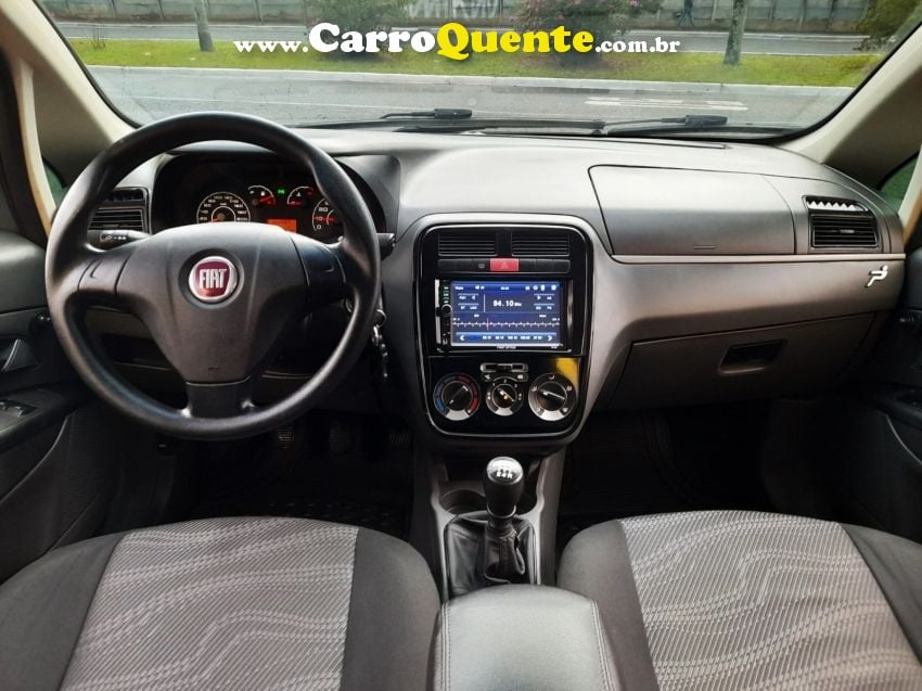 Fiat Punto ATTRACTIVE 1.4 FLEX COMPLETO,DH,AC,VTE,AL,RLL,MULTIMIDIA,ETC,IMPECAVEL - Loja