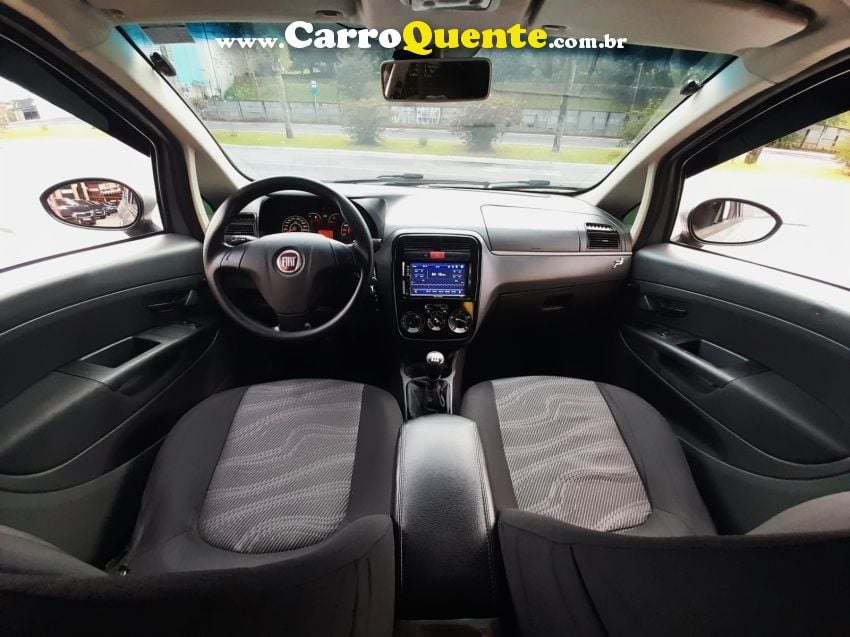 Fiat Punto ATTRACTIVE 1.4 FLEX COMPLETO,DH,AC,VTE,AL,RLL,MULTIMIDIA,ETC,IMPECAVEL - Loja