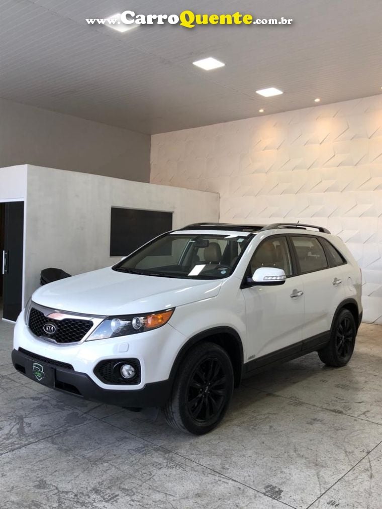 KIA SORENTO 3.5 V6 GASOLINA EX 7L 4WD AUTOMÁTICO - Loja