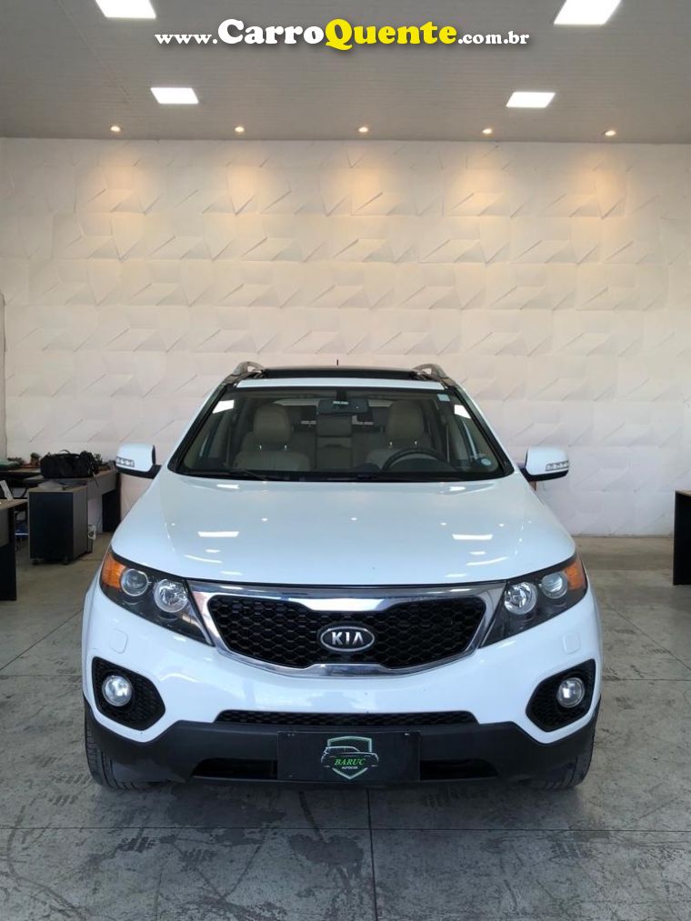 KIA SORENTO 3.5 V6 GASOLINA EX 7L 4WD AUTOMÁTICO - Loja